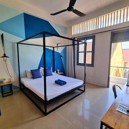 The Place Hostel Батамбанг Екстериор снимка