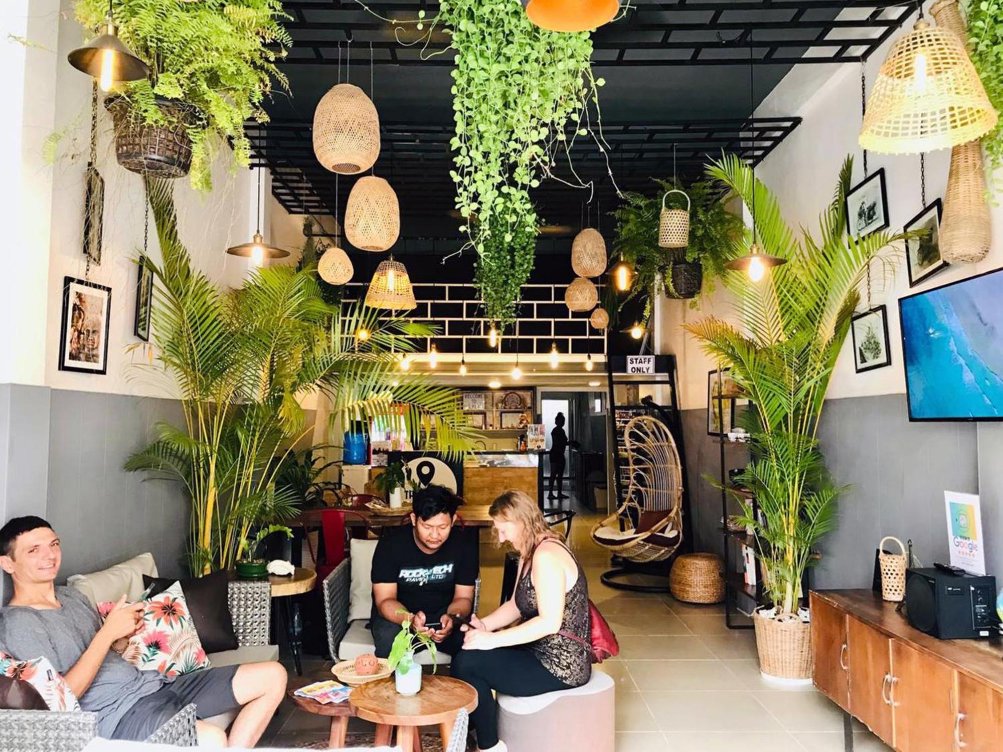 The Place Hostel Батамбанг Екстериор снимка