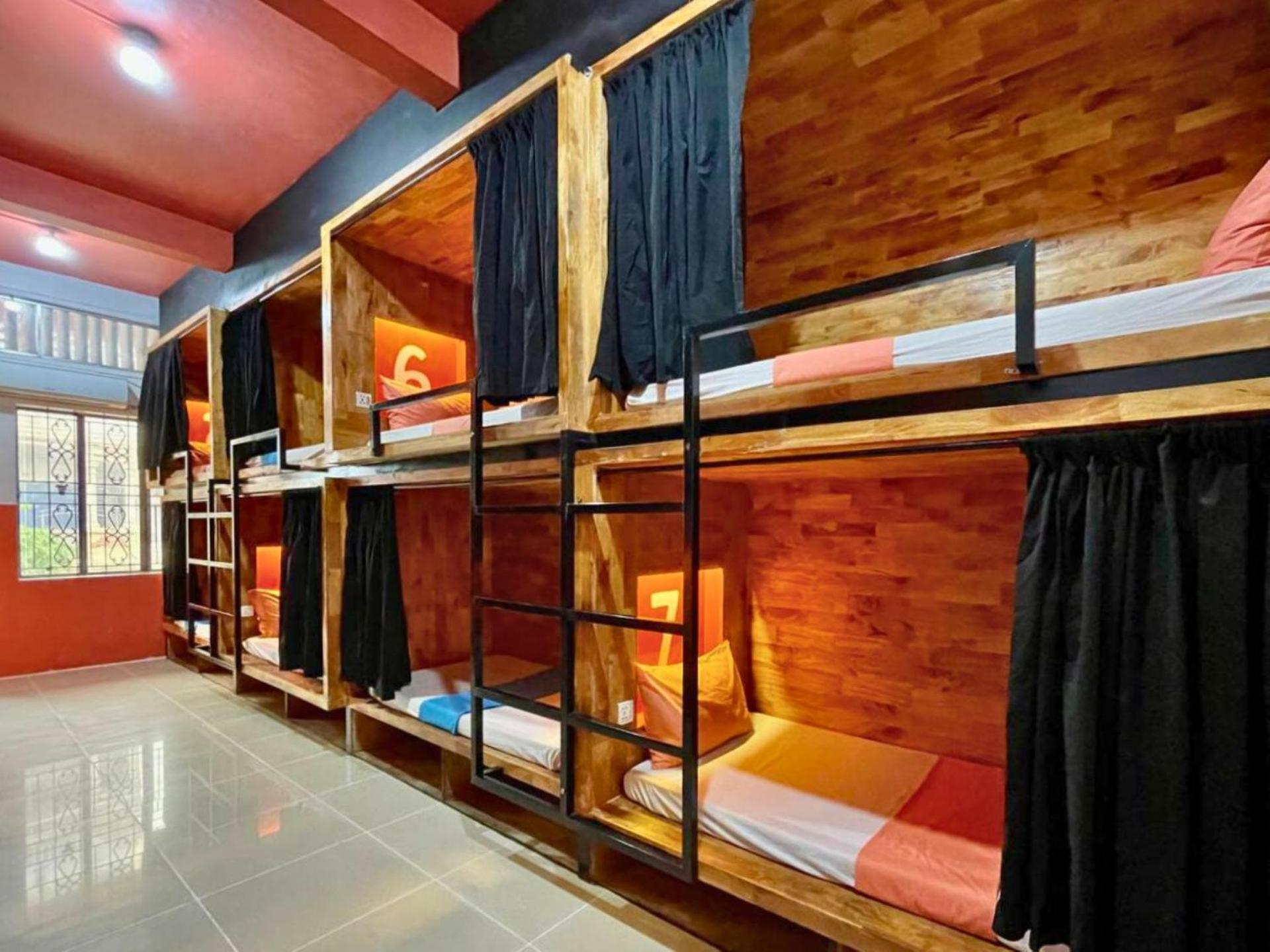 The Place Hostel Батамбанг Екстериор снимка