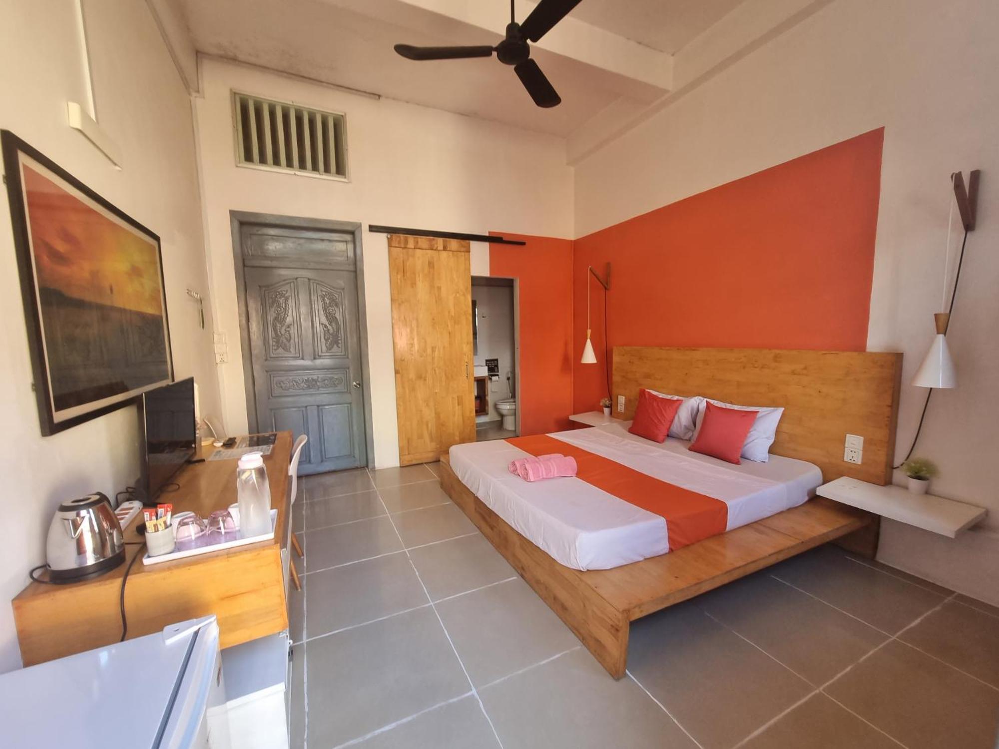 The Place Hostel Батамбанг Екстериор снимка