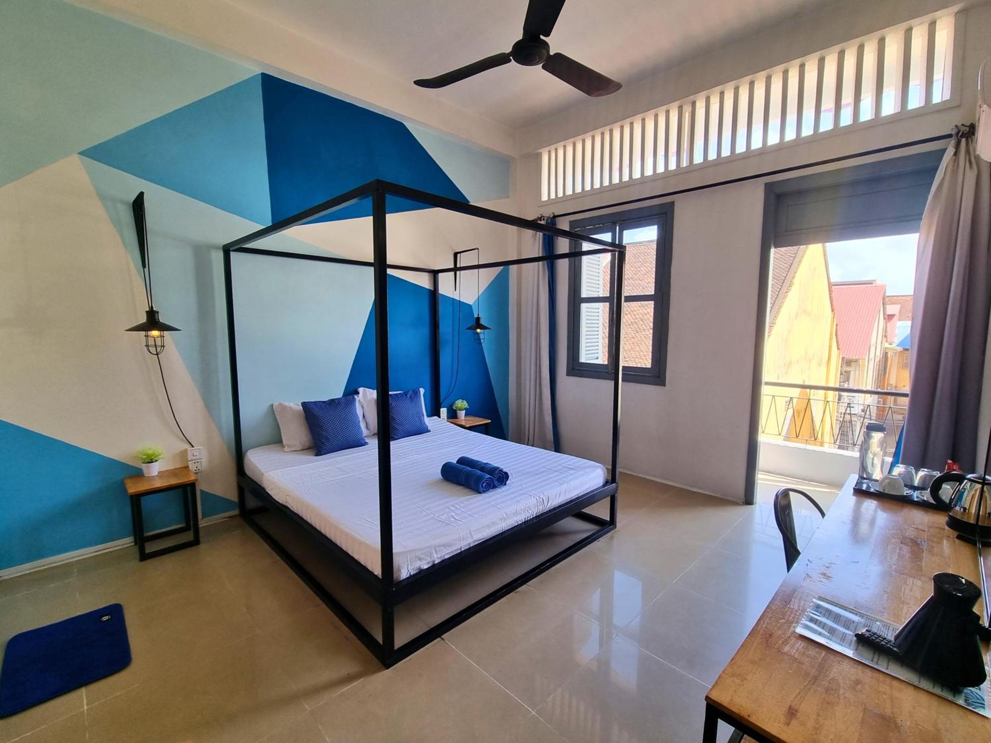 The Place Hostel Батамбанг Екстериор снимка